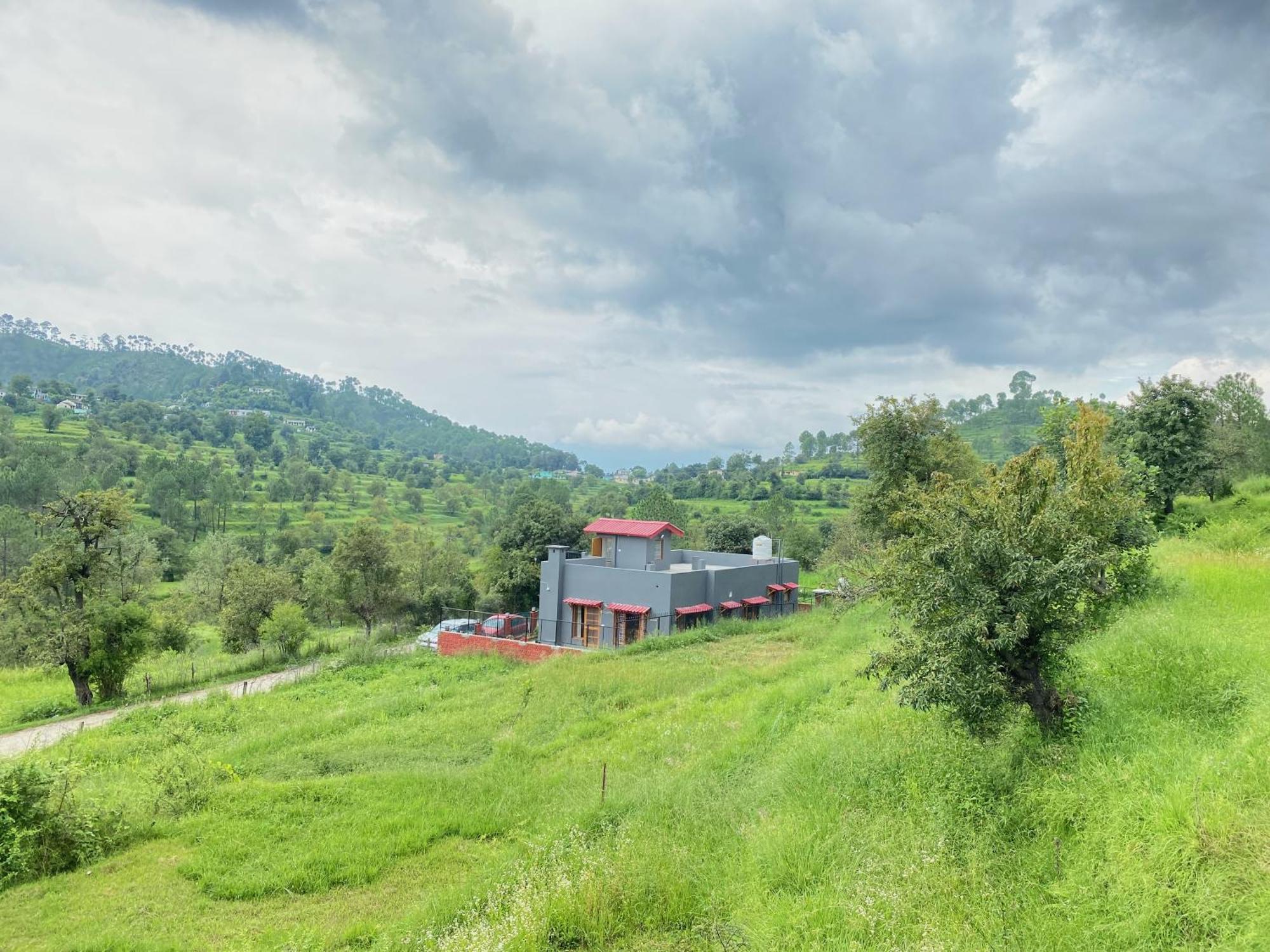 Winter Woods Cottages - 3-Bedroom Homestay Shitlakhet エクステリア 写真
